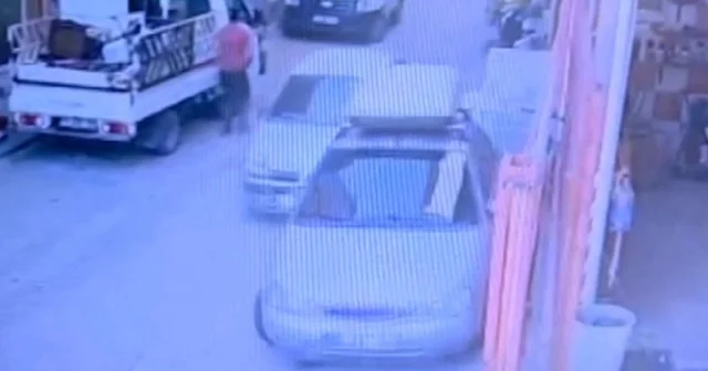 Bursa’da direksiyon başında kalp krizi geçirdi: 91 yaşındaki sürücü 4 araca çarparak durabildi VİDEO İZLE