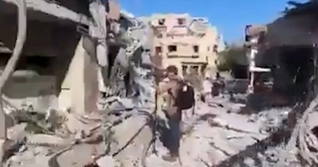 İran füzelerinin Tel Aviv de oluşturduğu yıkım görüntülendi VİDEO İZLE