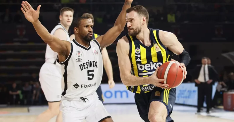Parkede derbi ateşi! Yayın şifresiz! Peki Fenerbahçe Beşiktaş maçı kaçta?