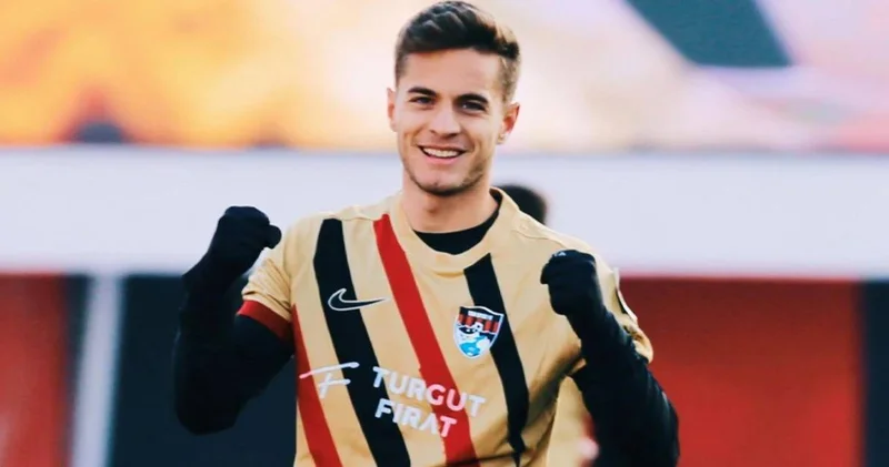 Vanspor un golcüsü Bursa da imzayı attı
