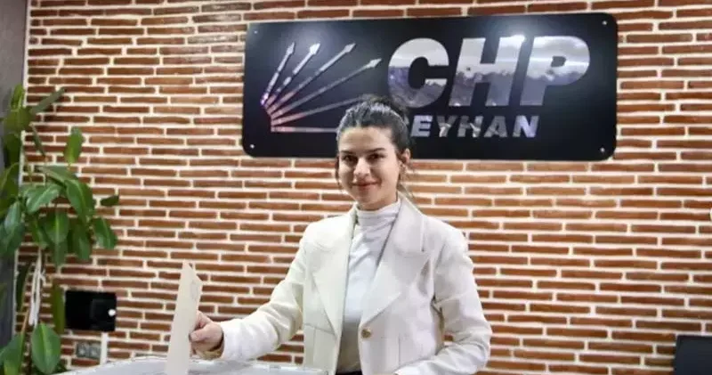 Ceyhan Belediyesi nde Başkan Vekiliğini CHP li aday kazandı