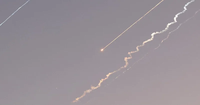 İsrail, İran ın batısında bir dizi saldırı gerçekleştirdiğini açıkladı