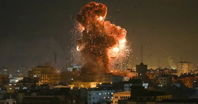 İsrail, Gazze yi de vurmaya devam ediyor! 7 kişi hayatını kaybetti