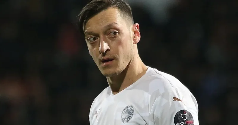 Mesut Özil den, Leroy Sane açıklaması Gelmeden önce konuştuk