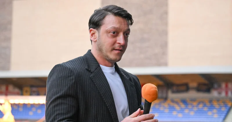 Mesut Özil den Sane açıklaması Galatasaray Haberleri