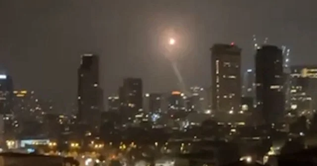 Demir Kubbe nin Tel Aviv i vurmasını çığlık çığlığa izlediler VİDEO İZLE