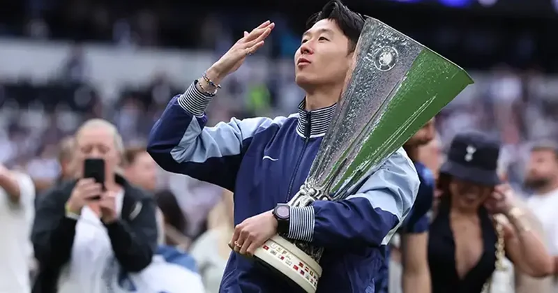Son s future will be decided after Tottenham s Asia tour as Saudis wait