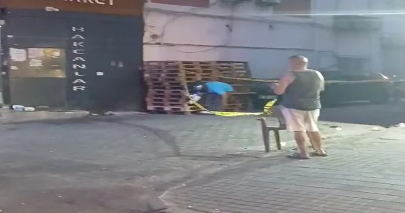 Sokakta yürürken önce dövdüler sonra bıçakladılar