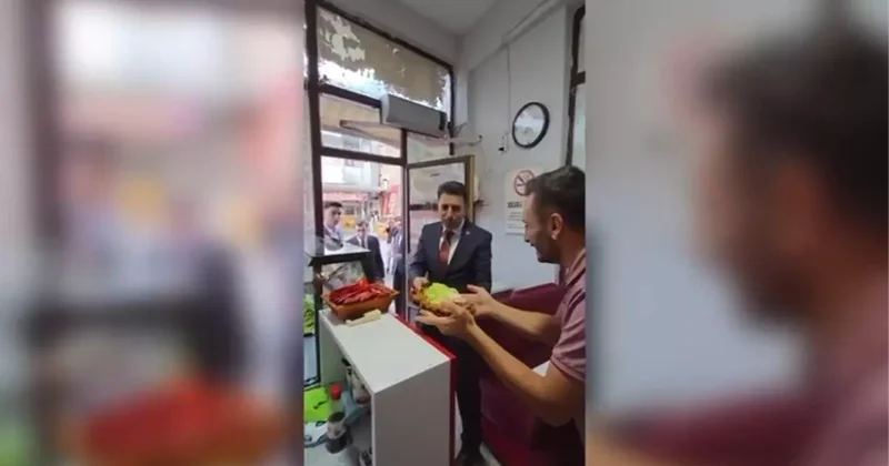 Vali Marul Verdi, Çiğ Köfteyi Unuttu