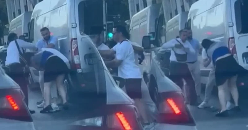 İstanbul un göbeğinde sigara içtiği için uyarılan kadın, taksiciyi dövdü Sözcü Gazetesi