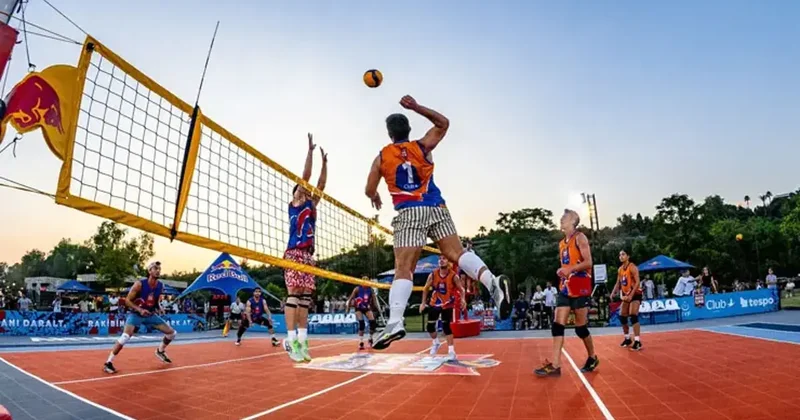 Red Bull Back Line İle Sokak Voleybolu Heyecanı İzmir’e Taşınıyor Voleybol Haberleri Spor