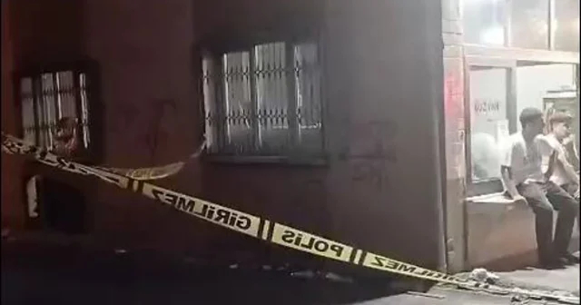 Sokakta darbedilip, bıçaklandı Adana Haberleri