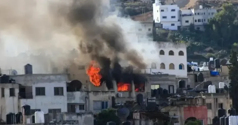 Onları önce şehit etti, daha sonra evlerini bombaladı