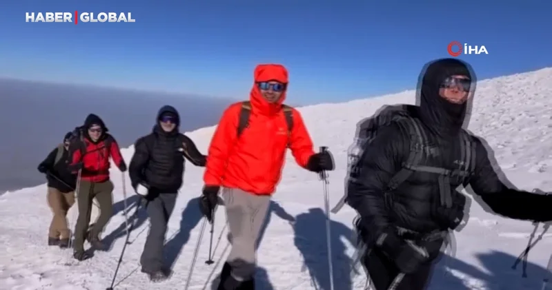 Dünyanın dört bir yanından geldiler, Ağrı Dağı zirvesine tırmandılar