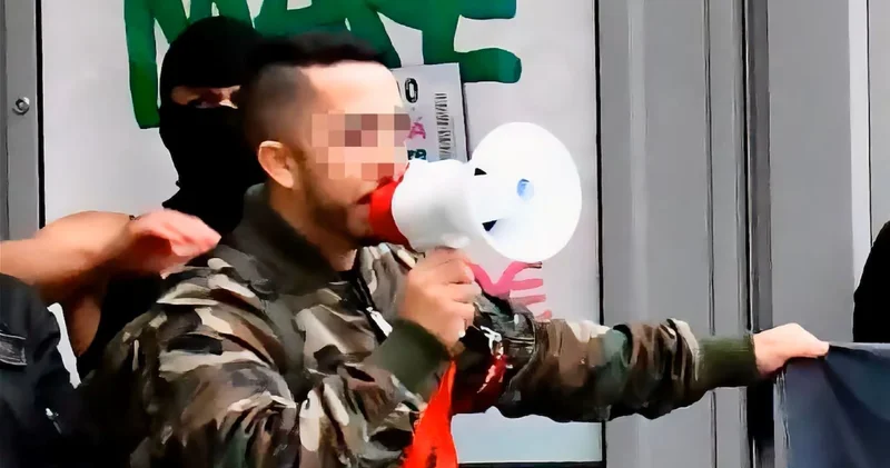Kim bu Christian? İspanya da göçmenleri avlayın çağrısı yapıyor, kamuflajla dolaşıyor!