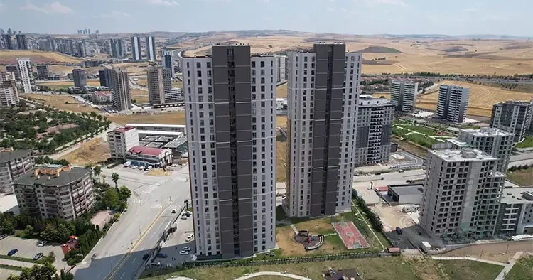 3 kişiye mezar olan siteyi Hayata Değer diye tanıtmışlar! Şimdi biz de korkuyoruz