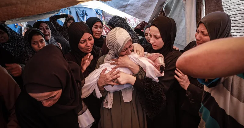 Soykırımcı İsrail dün sabahtan beri 85 Filistinliyi öldürdü