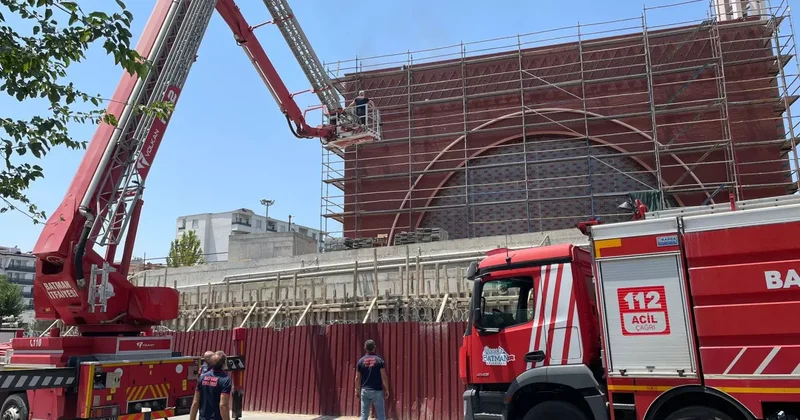 Cami inşaatında yangın paniği!