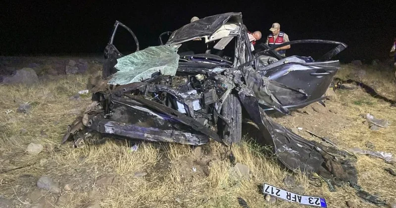 Elazığ’da korkunç kaza! Otomobil şarampole devrildi: Ölüler ve yaralılar var