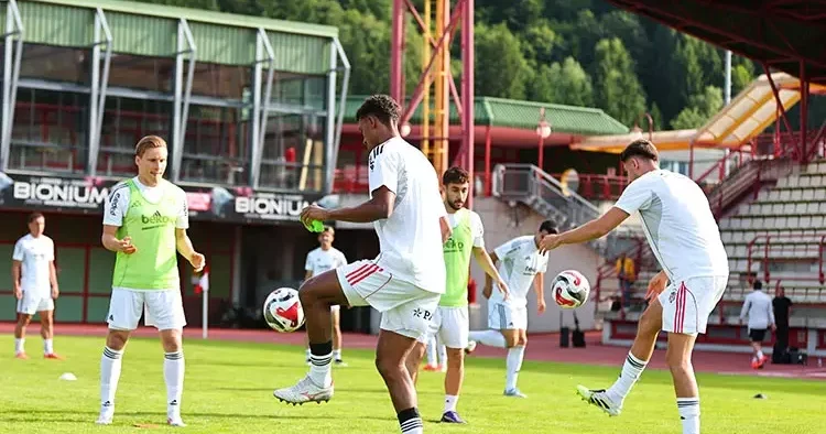 Beşiktaş, kampın son maçına çıkıyor
