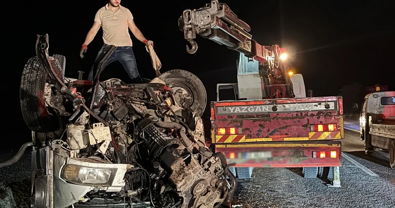 Nevşehir de minibüs ile otomobil çarpıştı: Çok sayıda yaralı var