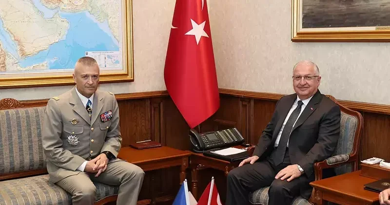 Bakan Güler, Fransa Genelkurmay Başkanı Burkhard ı kabul etti