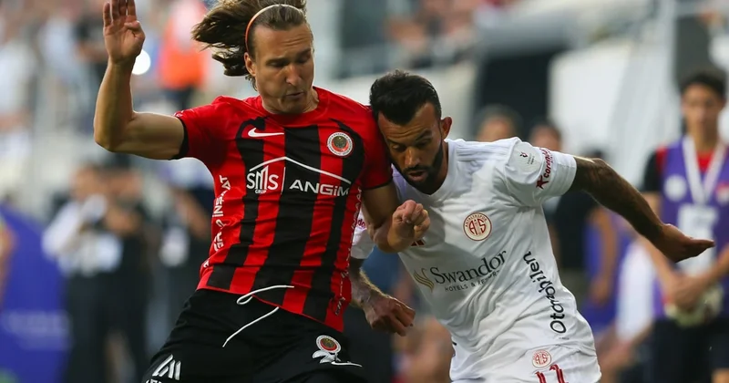 Antalyaspor Emre Belözoğlu ile 2 de 2 yaptı! Sözcü Gazetesi