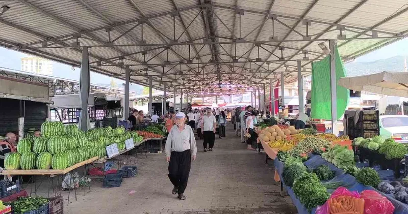 Pazara çıkan isyan ediyor: Hayat bitmiş, ölmüşüm ağlayanımız yok
