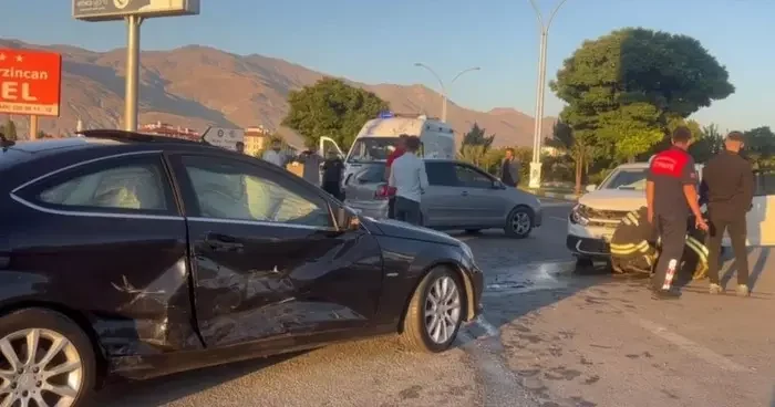Erzincan da korkutan kaza! 2 yaralı