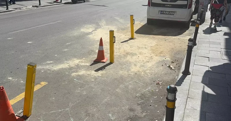 17 yaşındaki sürücü ortalığı birbirine kattı, 2 kişi saniyelerle ölümden kurtuldu