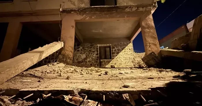Diyarbakır’da bir evin balkonu çöktü: 2’si çocuk 5 yaralı