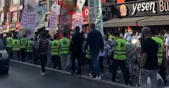 İstanbul da çocuklar Gazze için yürüdü: Hamas a selam direnişe devam VİDEO İZLE