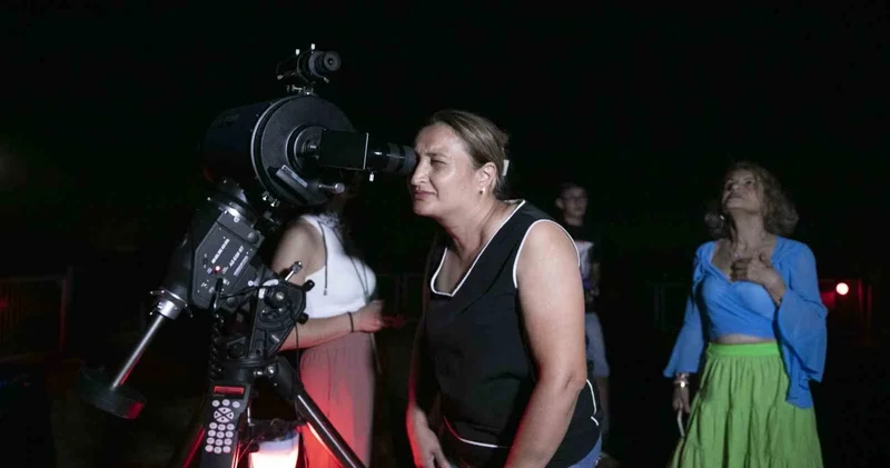 Mersinliler, meteor yağmurunu gözlem şenliğinde izledi
