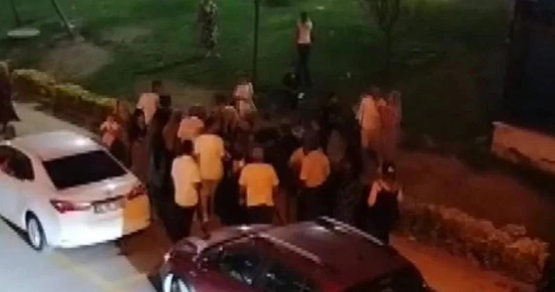 Düğün çıkışı tekmeli tokatlı kavga!