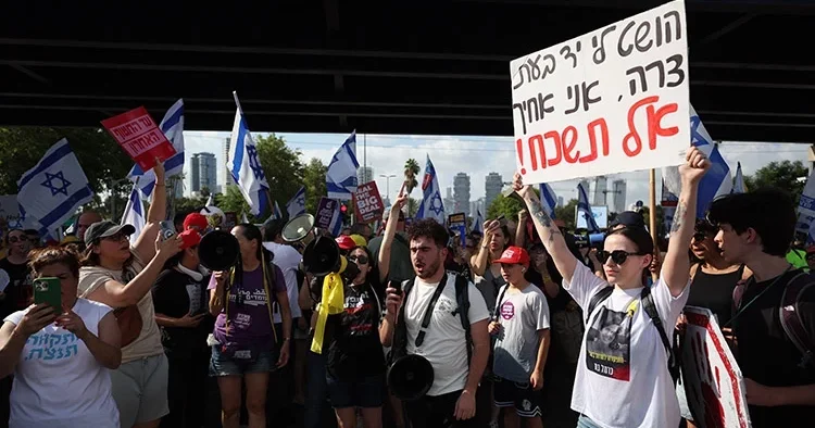 Tel Aviv de hayat durma noktasında