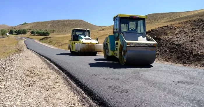 Taşlıçay’da asfalt serim çalışmaları tamamlandı