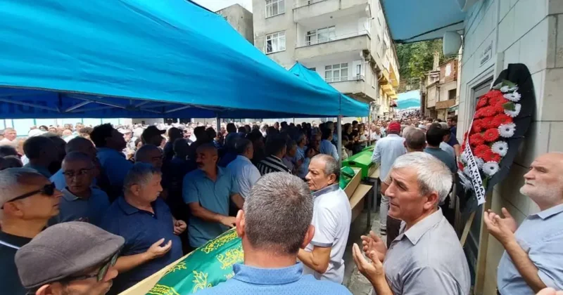 Kazada hayatını kaybeden 4 kişiye son görev