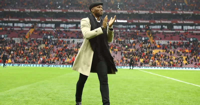 Galatasaray kule gibi stoperi alıyor: Drogba araya girdi, bir sözü yetti