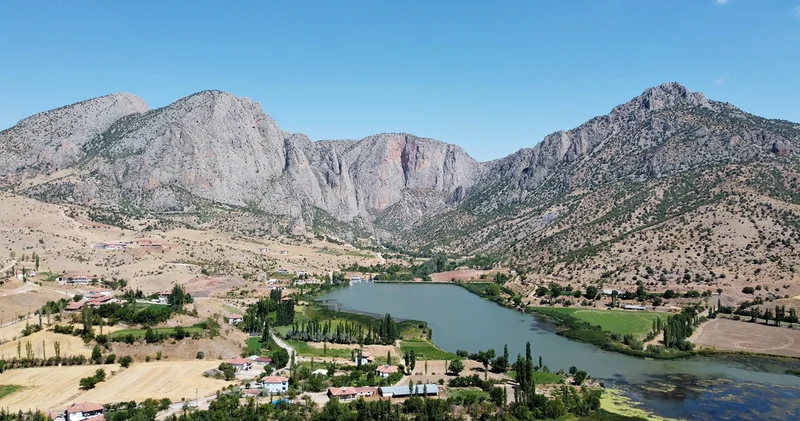 Görüntüsüyle mest ediyor: Dron kamerasıyla görüntülendi