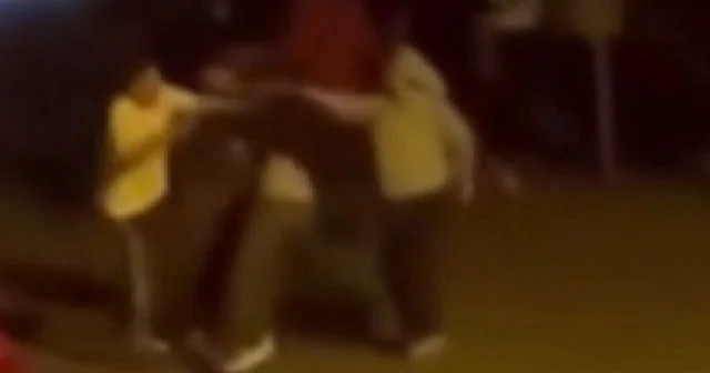 Pendik te husumetli grupların alacak verecek kavgası kamerada VİDEO İZLE