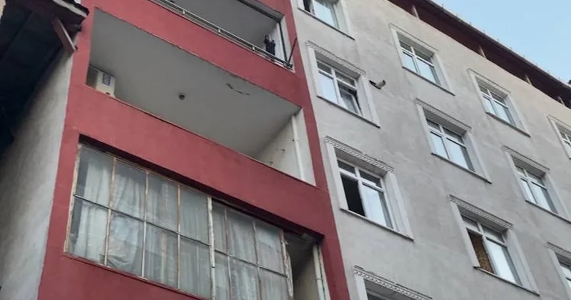 Tartıştığı ailesini rehin aldı, polisleri görünce 3 üncü kattan atladı Sözcü Gazetesi