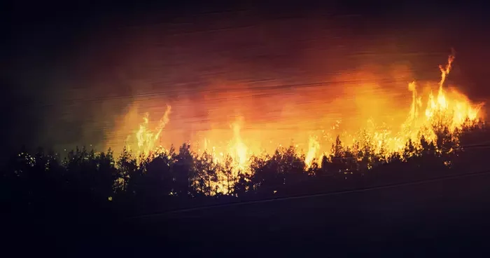 Çanakkale de yangın devam ediyor! Yeni açıklama geldi... İkinci bir duyuruya kadar girişler durduruldu
