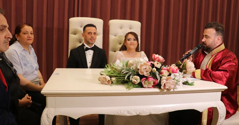 Endonezya dan çalışmak için geldiği Trabzon da gelin oldu Sözcü Gazetesi