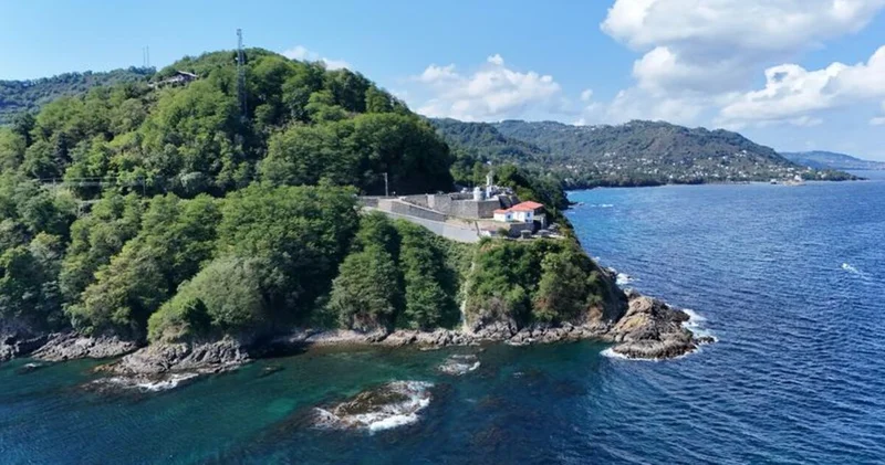 Sakin şehir Perşembe deki deniz feneri turistlerin yeni uğrak noktası olmaya aday