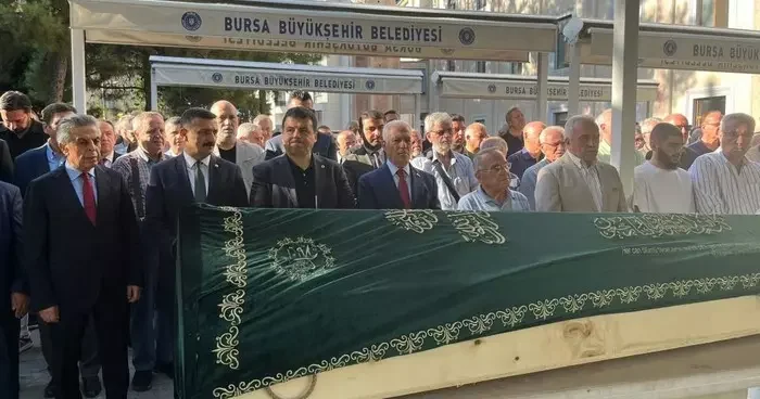 Bursa nın duayen gazetecilerinden Engin Özpınar toprağa verildi