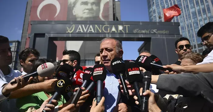 Gürsel Tekin den FETÖ çıkışı: CHP ye sızmış durumda CHP li belediyelere yönelik operasyonlarla ilgili çok konuşulacak sözler