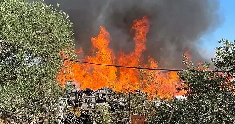 Manisa da palet fabrikasında yangın
