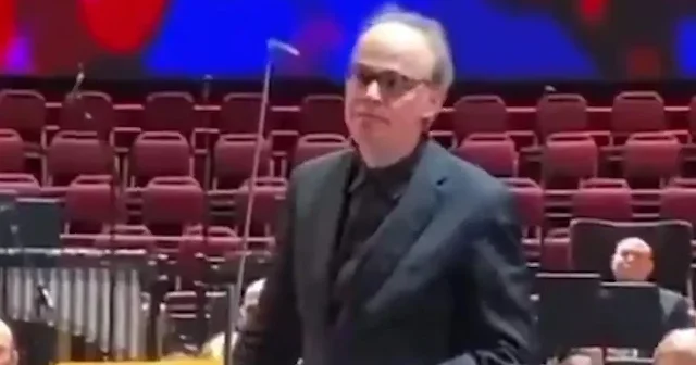 İsrailli orkestra şefi Ilan Volkov BBC konserinde Gazze de yaşanan soykırıma dikkat çekti VİDEO İZLE