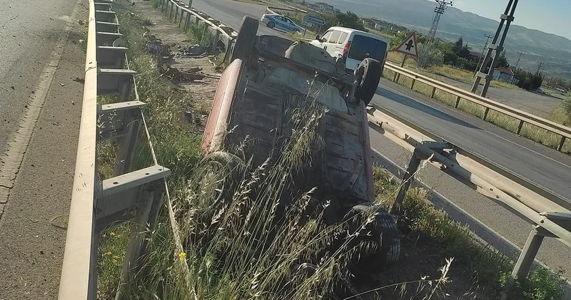 Kırıkkale de alkollü sürücünün kullandığı otomobil takla attı: 4 yaralı
