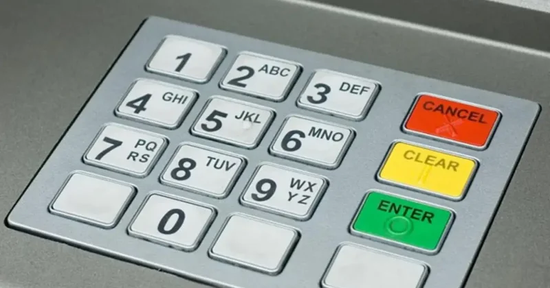 Bunu kimse bilmiyor! ATM lerdeki kırmızı tuş bakın ne işe yarıyormuş
